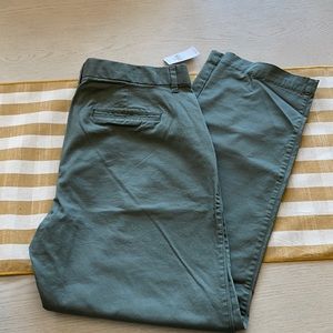 NWT Gap Cropped Pants